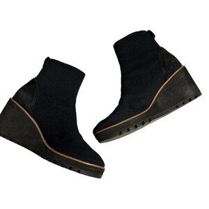 Eileen Fisher Quill Wedge Heel Bootie Boots Black Pull On Size 8 Stretch Knit
